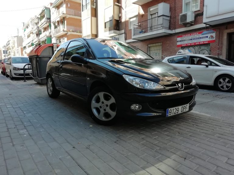 N2 (#ID:8052-8054-medium_large)  Peugeot 206 xs sport de la categoria Coches y Turismos y que se encuentra en Madrid, ﻿Usado, 1850, con identificador unico - Resumen de imagenes, fotos, fotografias, fotogramas y medios visuales correspondientes al anuncio clasificado como #ID:8052
