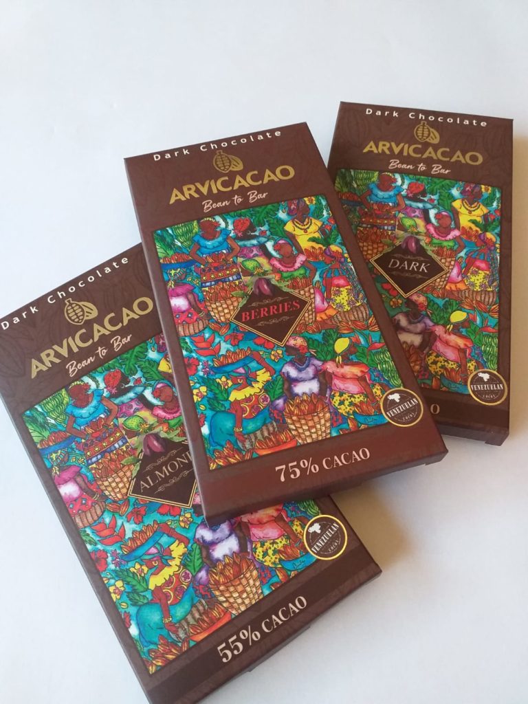 N4 (#ID:25722-25726-medium_large)  Tabletas de chocolates 100g de la categoria Chocolate Caliente y que se encuentra en Vigo, ﻿Nuevo, 3, con identificador unico - Resumen de imagenes, fotos, fotografias, fotogramas y medios visuales correspondientes al anuncio clasificado como #ID:25722